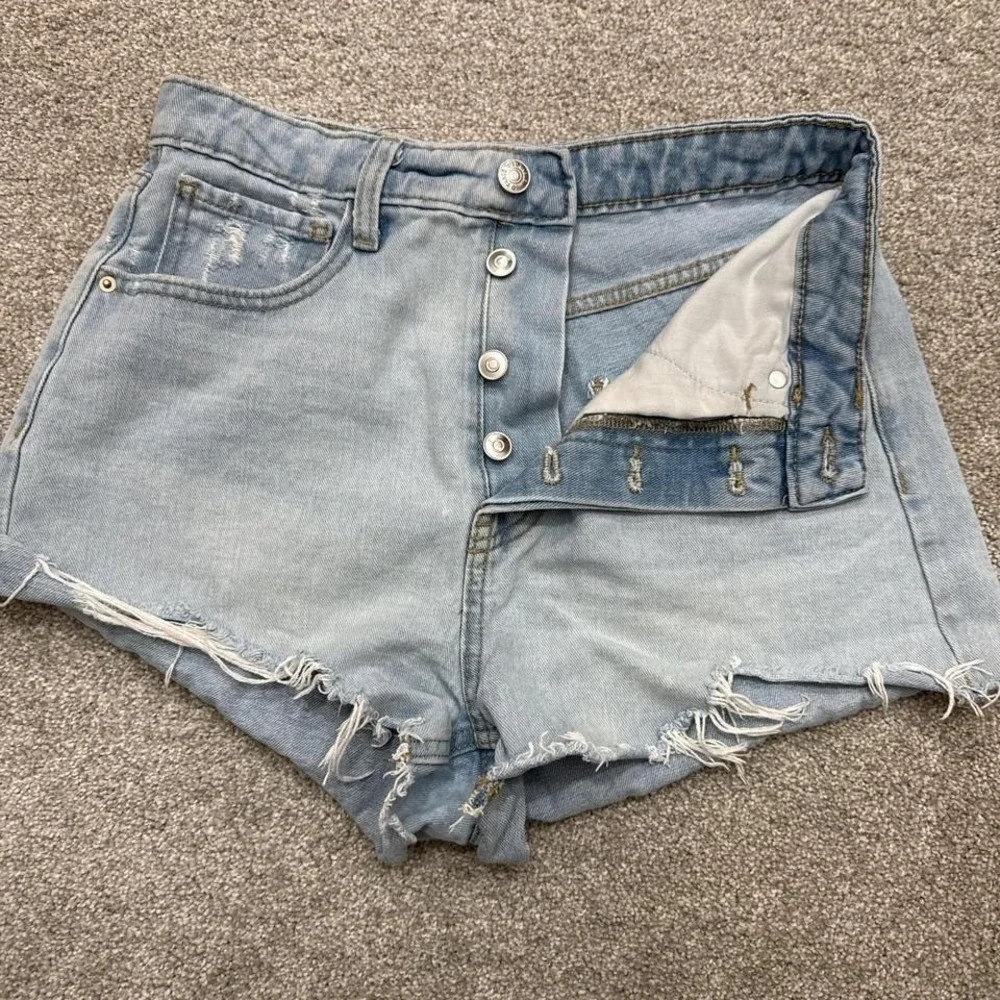 Wild Fable Blue Distressed Cut Off Denim Shorts Women's Size 4